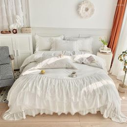 Bedding Sets White Duvet Cover With Exquisite Ruffles Elegant Double Layers Lace Fringe Premium Egyptian Cotton Bed Sheet Pillowshams