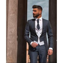 Men's Suits & Blazers 2023 Arrival British Style Navy Blue Custom Made Double Breasted Fashion Warm Wear Blazer 3 Pieces Skinny