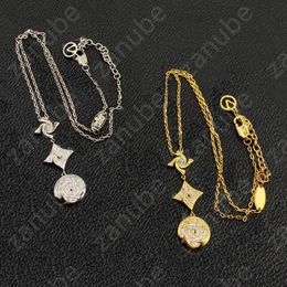 Fashion Diamond Flowers Pendant Designer Jewelry Luxury Gold Loop Letter Necklace Classical Love Necklaces For Women Silver Chain V With Box