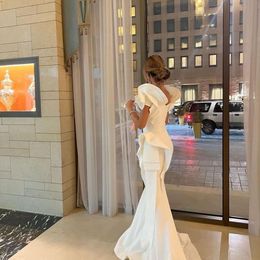 White Dubai Mermaid Evening Dresses Tiered Ruffles Pleat Ruched V-Neck Saudi Arabic Women Formal Party Prom Gowns 2023