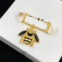 Mid-Ancient Bee Letter Brooch Women's European Retro Ornament All-Match Light Luxury Series Accessories