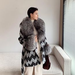 Women's Fur Winter Ladies Jacket Thickening Wool Coat With Plush Natural Collar Serrated Pattern Women Outerwear