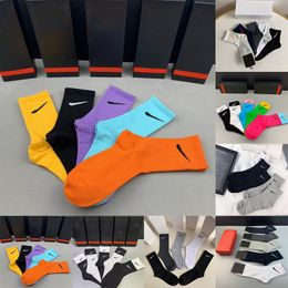 Fashion Brand Mens Cotton Socks Classic black white Women Men Breathable mixing Football basketball Sports Ankle sock Breathable W186W