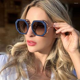 Sunglasses Brand Design Luxury Square Men Women Fashion Shades Tea Eyeglasses Uv400 Vintage Glasses