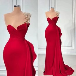Plus Size One Shoulder Mermaid Sexy Prom Dresses Arabic Aso Ebi Red Beaded Crystals Satin Evening Formal Party Second Reception Bridesmaid Gowns BC14862