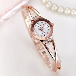 Wristwatches Diamond-studded Korean Version Bracelet Watch Ladies Fashion Steel Band Quartz Explosive