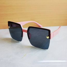 Wholesale Sunglasses Luxury Brand sunglasses Outdoor Shades PC Frames Fashion Classic Lady EyeGlasses Men and Women Glasses Unisex