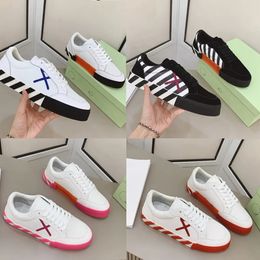 Sneakers firmate OW Scarpe Vulcanized Arrows Scarpe da donna con plateau bianche Stringate Low top Mint green OFF Chunky Sneaker