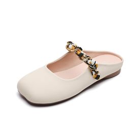 Slippers bege sapatos de mula plana feminino Corrente de ouro quadrado de dedão de dedo do dedo do pé na mulas lâminas de mulheres pretas casuais plus size 44Slippers