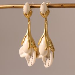 Stud Earrings European And American Ornament Gold-Plated Resin Elegant White Flower Necklace Set