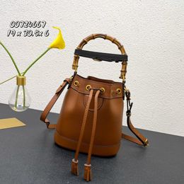 Luxus-Einkaufstasche Designer-Handtasche Diana Mini-Eimertasche Top-Bambusgriff Double G Weißes Leder Damen Umhängetaschen Mode Umhängetasche Neu 2022