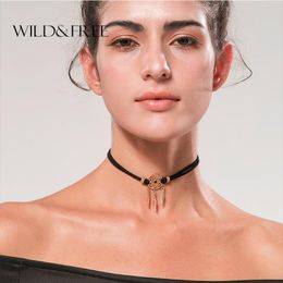 Choker Women Punk Style 2 Layer Black Suede Clavicle Necklace Hollow Feather Pendant Collar Jewellery For Friend Chokers