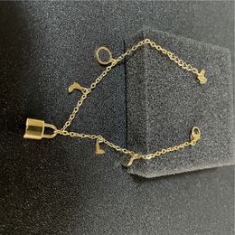 Link Pulsera Diseñadora Lady Cjewelers Pulsera Homme Vintage Joyería de lujo Regalos de oro plateados Pulseras de oro chapadas para mujeres Pulseras de bloqueo hipoalergénico