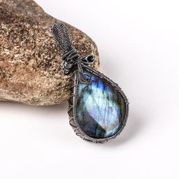 Pendant Necklaces Natural Crystal Flash Labradorite Irregular Stones Hemming Winding Gun Black Metal Healing Reiki Jewelry DIY Necklace