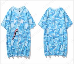 Shark Mens T Roomts Дизайнерская одежда Женская графическая футболка одежда Pure Cotton Sakura Gradient Gual-Dye Glow-in-The Dark Print Print Print Line Line Camo C1
