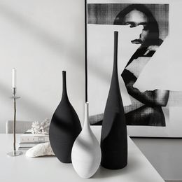 Vases Ceramic Black and White Simple Creative Design Handmade Art Decoration Living Room Model Home Decore 230111