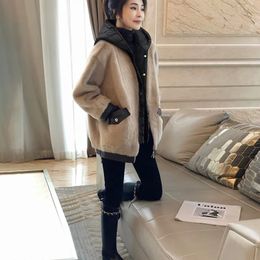 Men's Jackets Fluffy Coat Women Small Fragrance Fashion Everything With Foreign Design Sense Thick Winter European Station Patchwork 230112