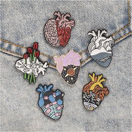 Pins Brooches Punk Cartoon Heart Organ Brooch Pins Funny Creativity Exaggerated Shape Alloy Enamel For Christmas Gift Badges Bag Sh Dhon1