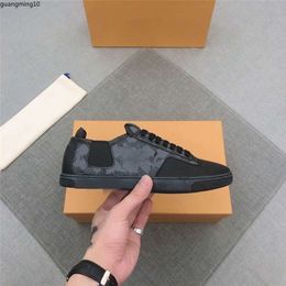 2023 classic men designer shoes lace up black brown fashion Luxury printed Mens sneakers trainers shoe kmkj8975