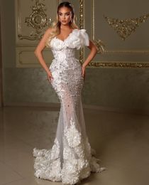 Luxury Mermaid Wedding Dresses Sleeveless V Neck One Shoulder Beaded Sequins Appliques Formal Dresses 3D Lace Hollow Pearls Bridal Gowns Plus Size Vestido de novia