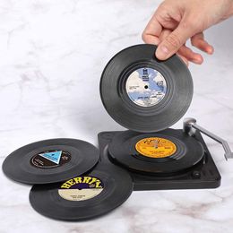 Mats Pads Set of 6 Vinyl Coasters for Drinks Music with Record Player Holder Retro Disc Coaster Mug Pad Mat Creative 230113