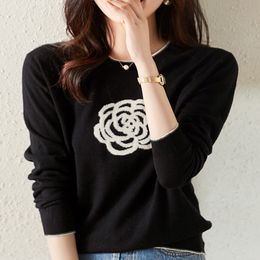 Women's Sweaters Spring And Autumn Round Neck Contrast Colour Worsted Wool Knitted Sweater Elegant Fashionable Jacquard Type 230113