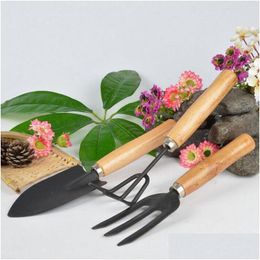 Spade Shovel 3Pcs/Set Mini Sharp Rake Wooden Handle Iron Head Plant Tool Set Reinforced Gardening Round Garden Tools Za2597 Drop D Dhf6E