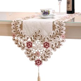 Table Runner Fashion Embroidered Floral Lace Dust Proof Covers for Home For Wedding Party Decoration chemin de table 230113