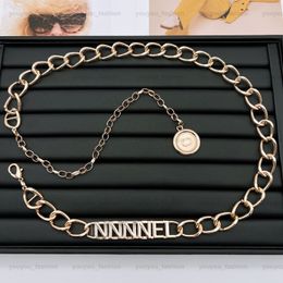 Catene d'oro da donna Cinture Lettera Designer Cintura a catena C Maglia d'argento Vita di lusso Lega di metallo Accessori da uomo P Cintura Cintura Cintura