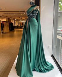 Prom Elegant Sleeveless V Neck Halter Cape Appliques Sequins Beaded Floor Length Celebrity Formal Satin Feather Evening Dresses Plus Size Custom Made