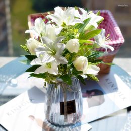 Decorative Flowers 12 Silk Artificial Lily Tulip Combination Bouquet European Style DIY Family Party Wedding Flower Bridal Hand