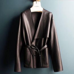 Women's Leather Lamb Skin Show Thin Waist Belt Ladies Brief Paragraph Without Lining Magnet Buckle In V-neck Coat & Faux