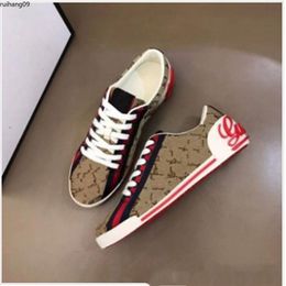 The latest sale men's shoe retro low-top printing sneakers design mesh pull-on luxury ladies fashion breathable casual shoes rh9296