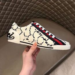 The latest sale high quality men's retro low-top printing sneakers design mesh pull-on luxury ladies fashion breathable casual shoes hm3177
