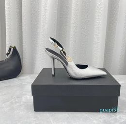 Mulheres High Heel Sandália Luxúria Couro Fashion Fashion Sexy Wedding Dress Shoes Designer Marca de verão Sapato de salto alto