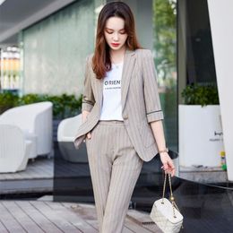 Zweiteilige Damen-Hosen, modische Damen-Business-Anzüge mit Hose und Jacke, halbe Ärmel, Blazer, Büro-Uniform-Stil