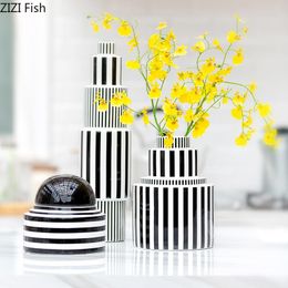 Vases Creative Ceramic Geometric Vase Black And White Stripes Living Room Table Decor Bottle Art Modern Striped Flower Home