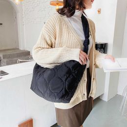 Shoulder Bags Large Capacity Black Handbags Women Designer Crossbody Casual Female Sac Cute Hobos Fashion New 230116