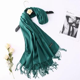Scarves Women Solid Color Scarf Tassel Cashmere Soft Thick Warm Wraps Shawl Female Autumn Winter Lady Students Large Luxury