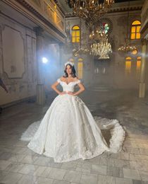 Luxury Ball Gown Wedding Dresses Appliques V Neck Sleeveless Off Shoulder Sequins Ruffles Appliques Floor Length Feather Formal Dresses Bridal Gowns Plus Size