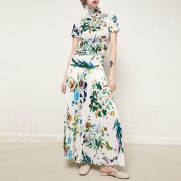 Women's T Shirts Miyake Pleated Fashion Suit Women's Summer High-end Design Floral Top And Skirt Two-piece Set