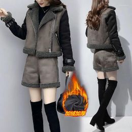 Women's Tracksuits Thick Winter Suit Women 2023 Splicing Lamb Wool Jacket Wide-Leg Shorts Two-Piece Short Pant Female Fashion Sets Blac