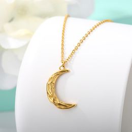 Pendant Necklaces Elegant Moon Necklace Stereoscopic Design Stainless Steel For Women Gold Colour Fashion Jewellery Christmas Accessory Gifts