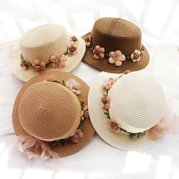 Wide Brim Hats Parent-child Summer Women's Sun Hat Bucket Cap Beige Lace Bowknot Flowers Ribbon Flat Top Straw Beach Caps PanamaWide