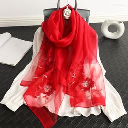 Scarves 2023 Autumn Silk Mulberry Scarf Embroidered Wool Classic Flower Women's Shawl