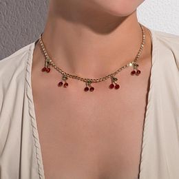 Choker Vintage Cherry Pendant Short Necklace For Girl Personality Clavicle Crystal Clothing Accessory Jewellery