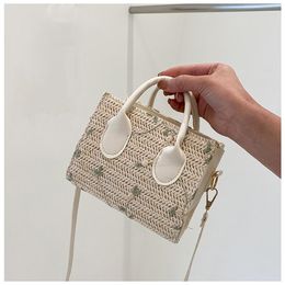 Shoulder Bags Fashion Straw Small Handbag For Women Bohemian Woven Beach Summer Travel Female Messenger Casual Totes