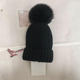 Berets High Quality Classic Warm Casual Beanie Made Of Cotton And Wool Winter Unisex Knitted Hat Natural Hairball