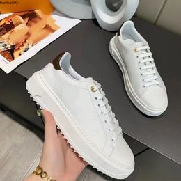 Top Quality Fashion Sneakers Men Women Leather Flats Luxury Designer Trainers Casual Tennis Dress Sneaker hm05487