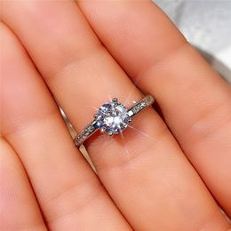 Wedding Rings Huitan Modern Design Women's Ring With Round Cubic Zirconia Finger Accessories For Engagement Female Trendy Jewelry